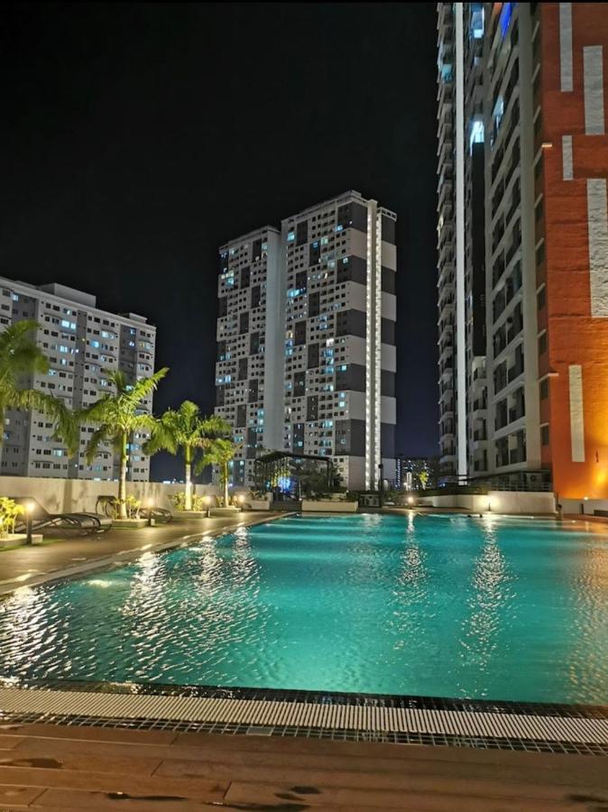 Cozy Meritus Residensi Apartment *